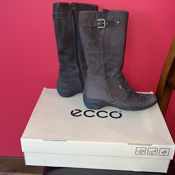 Ecco Gortex Leather Boot Size 39 (8/8.5) - Picture 2 of 12